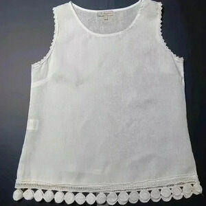 Lightweight White Lace-Trim Sleeveless Top